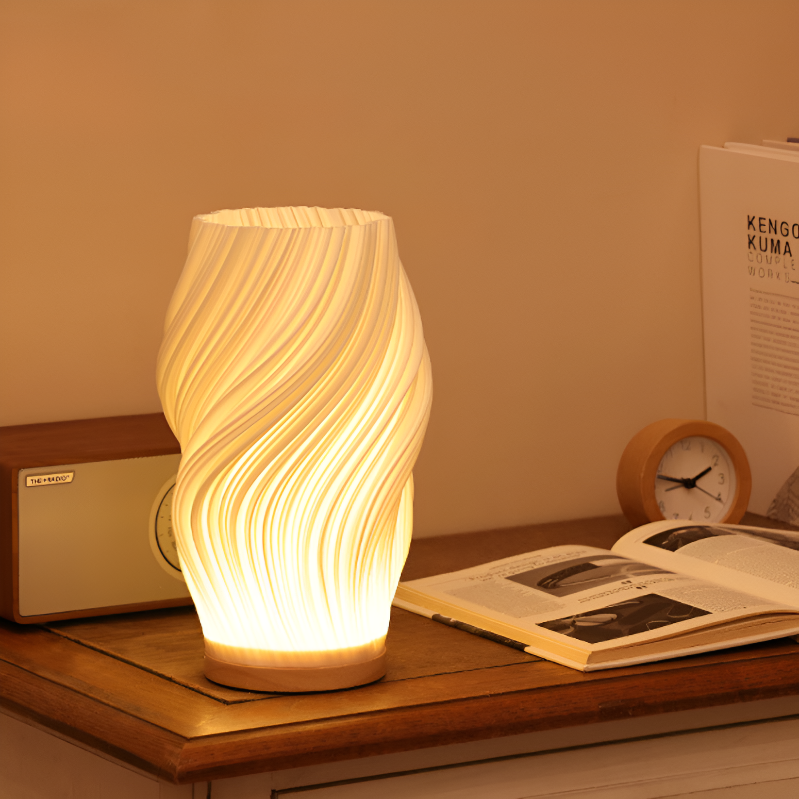 Fluessa | Soft Wave-Inspired LED Lamp – Cream Surface &amp; Dimmable Glow for Cozy Corners