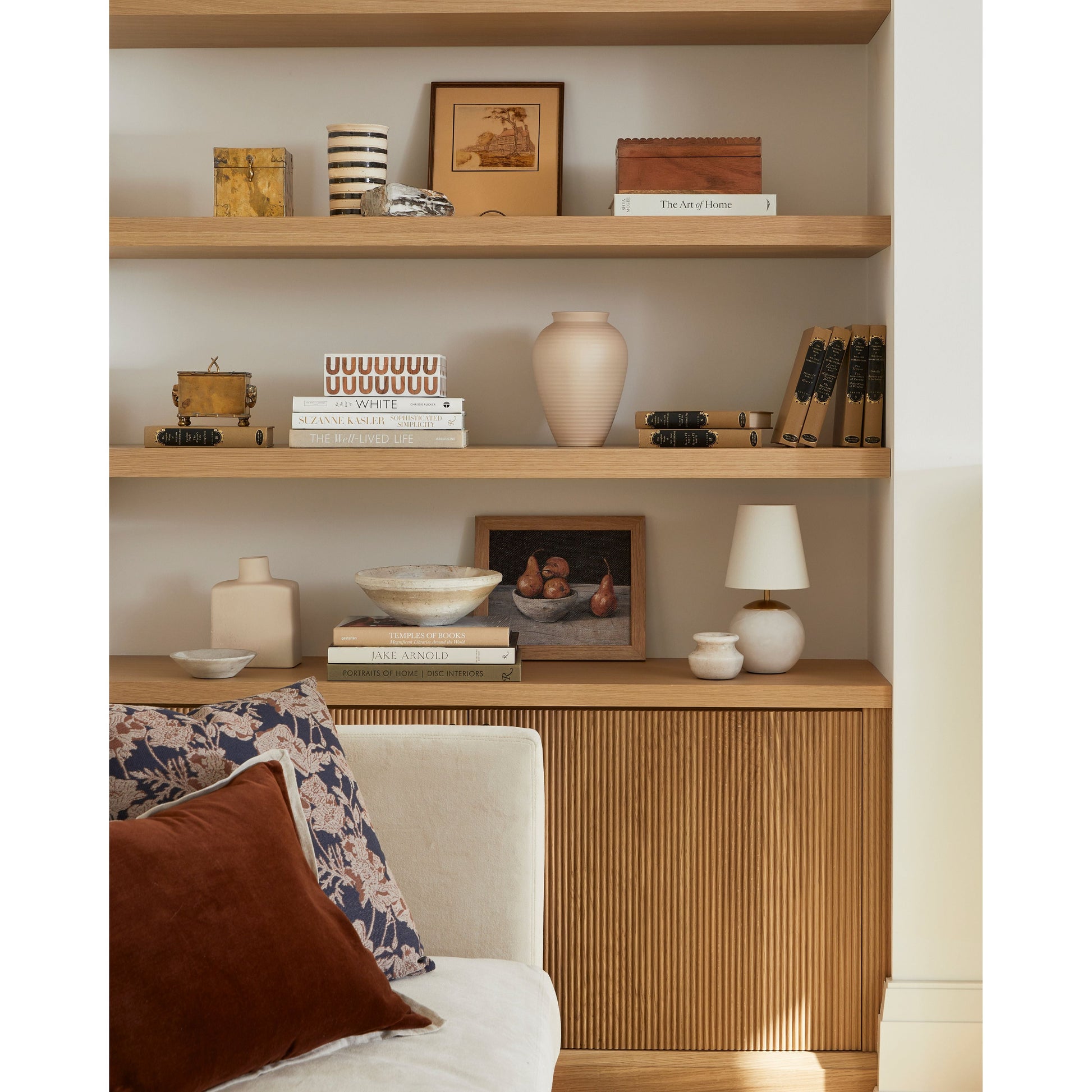 Suri - Compact Table Lamp